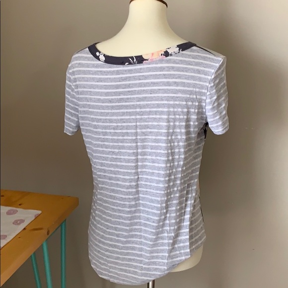 SHEIN‎ Size Large Floral Striped Short Sleeve Tee - Picture 4 of 9